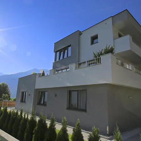 Alpinea *