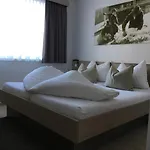 Alpinea