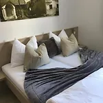Alpinea شقة *