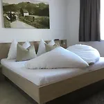 Alpinea شقة