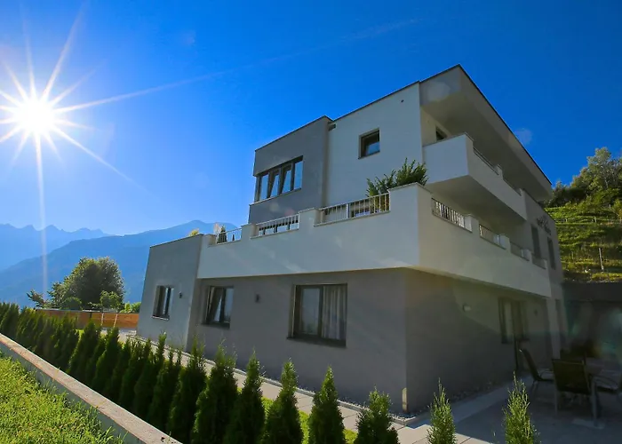 Alpinea * لاديس