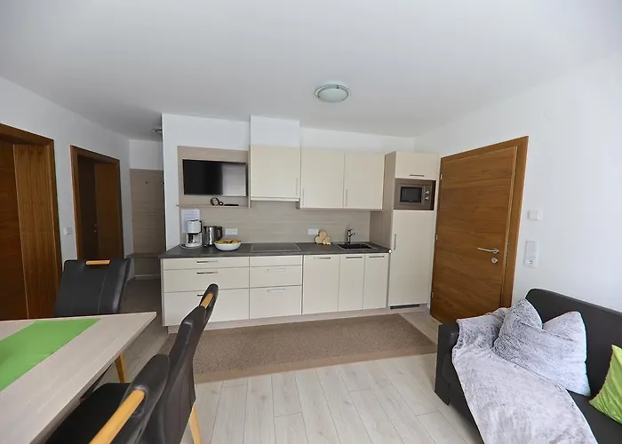 Alpinea * لاديس